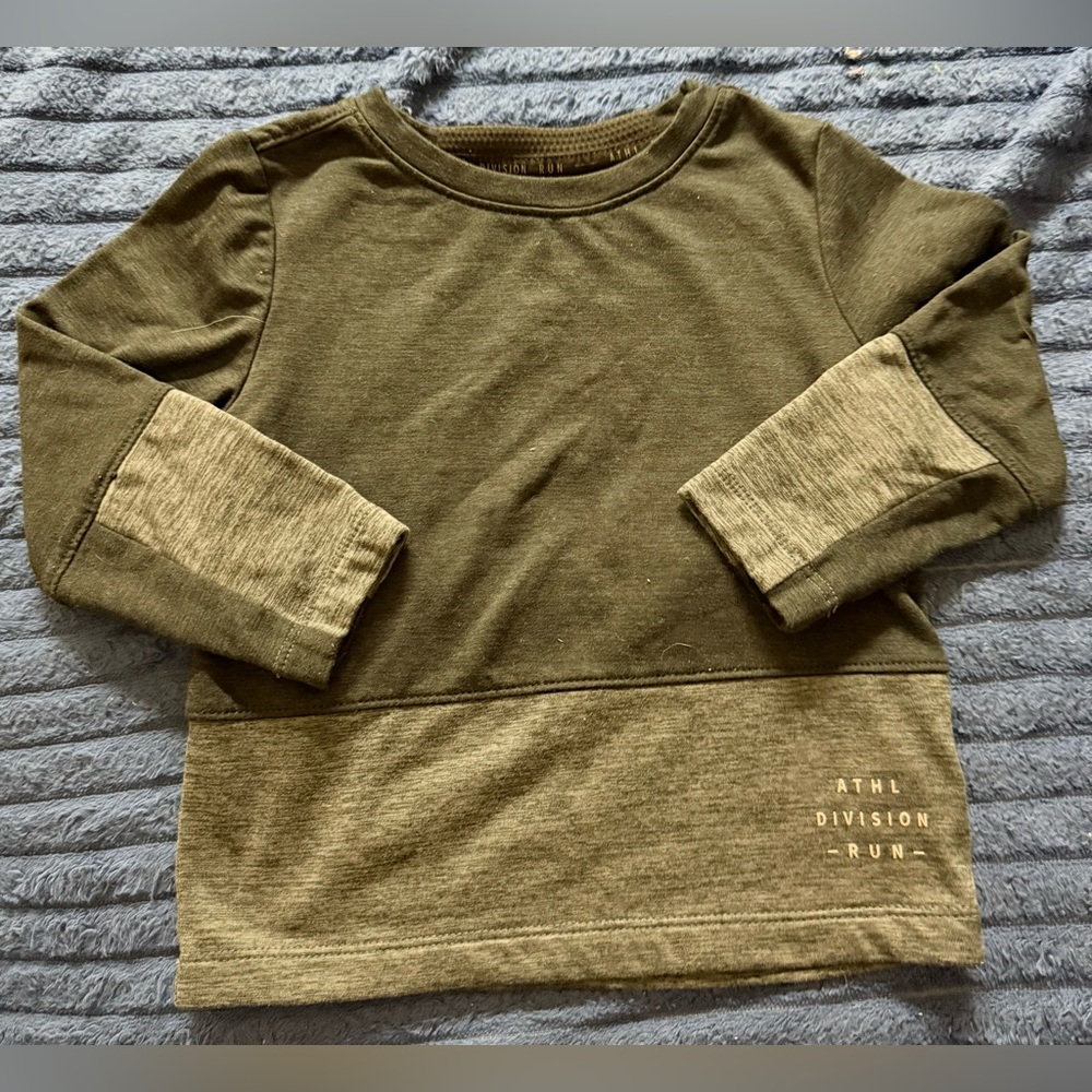 ☃️Kids Two-Tone Black Long Sleeve Shirt